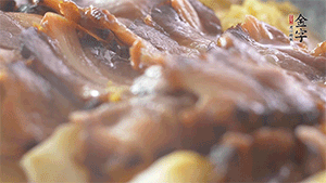 大火蒸至15分鐘即可。