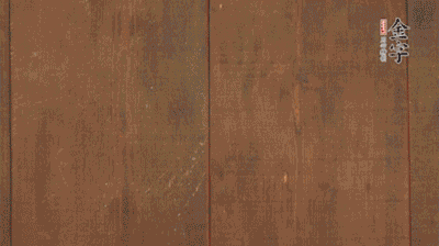 老豆腐切成塊。