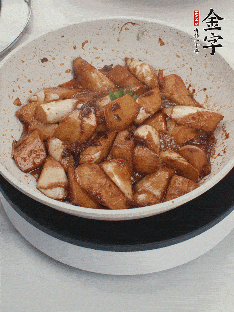 撒上一點(diǎn)小蔥花。