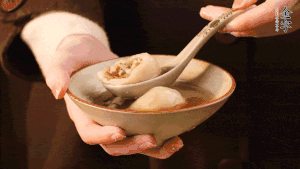 新的一年，我們還是要吃好喝好哦，祝大家元宵快樂！